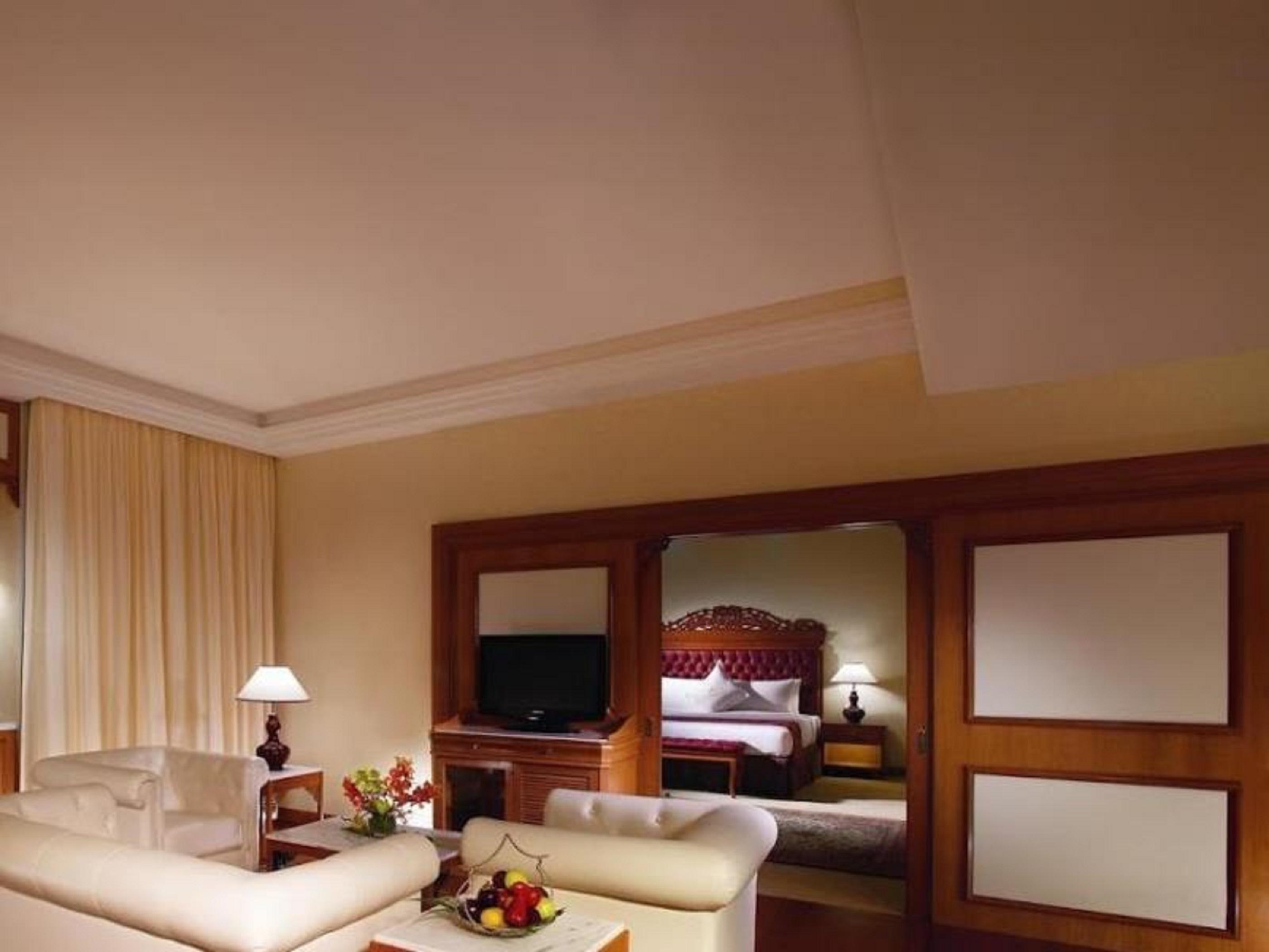 Royale Chulan Kuala Lumpur Hotell Eksteriør bilde A suite at the hotel