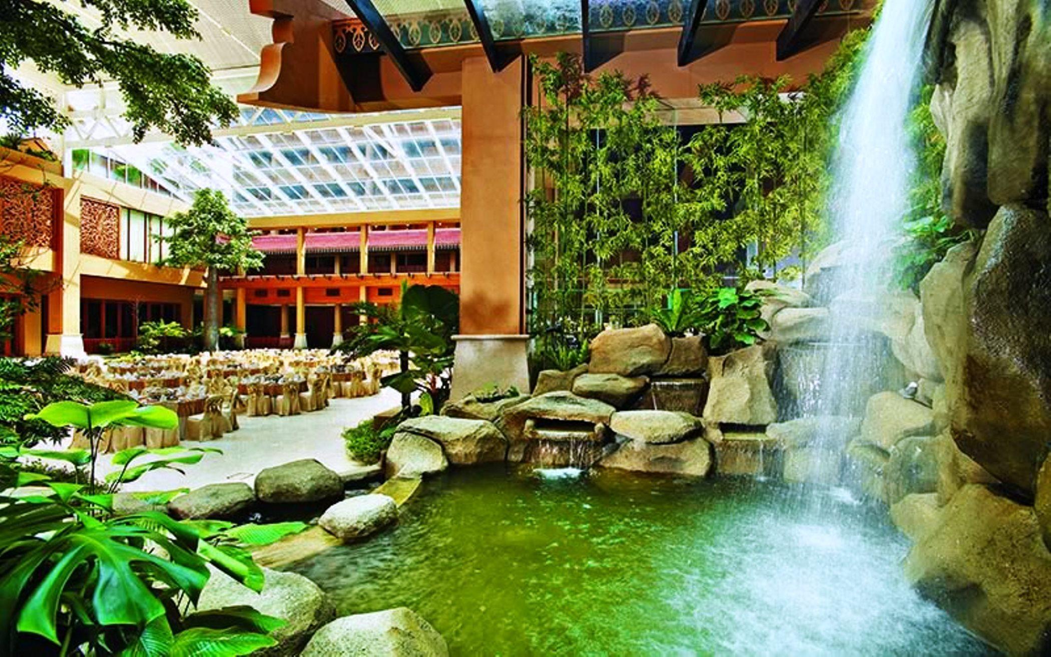 Royale Chulan Kuala Lumpur Hotell Eksteriør bilde The Falls
