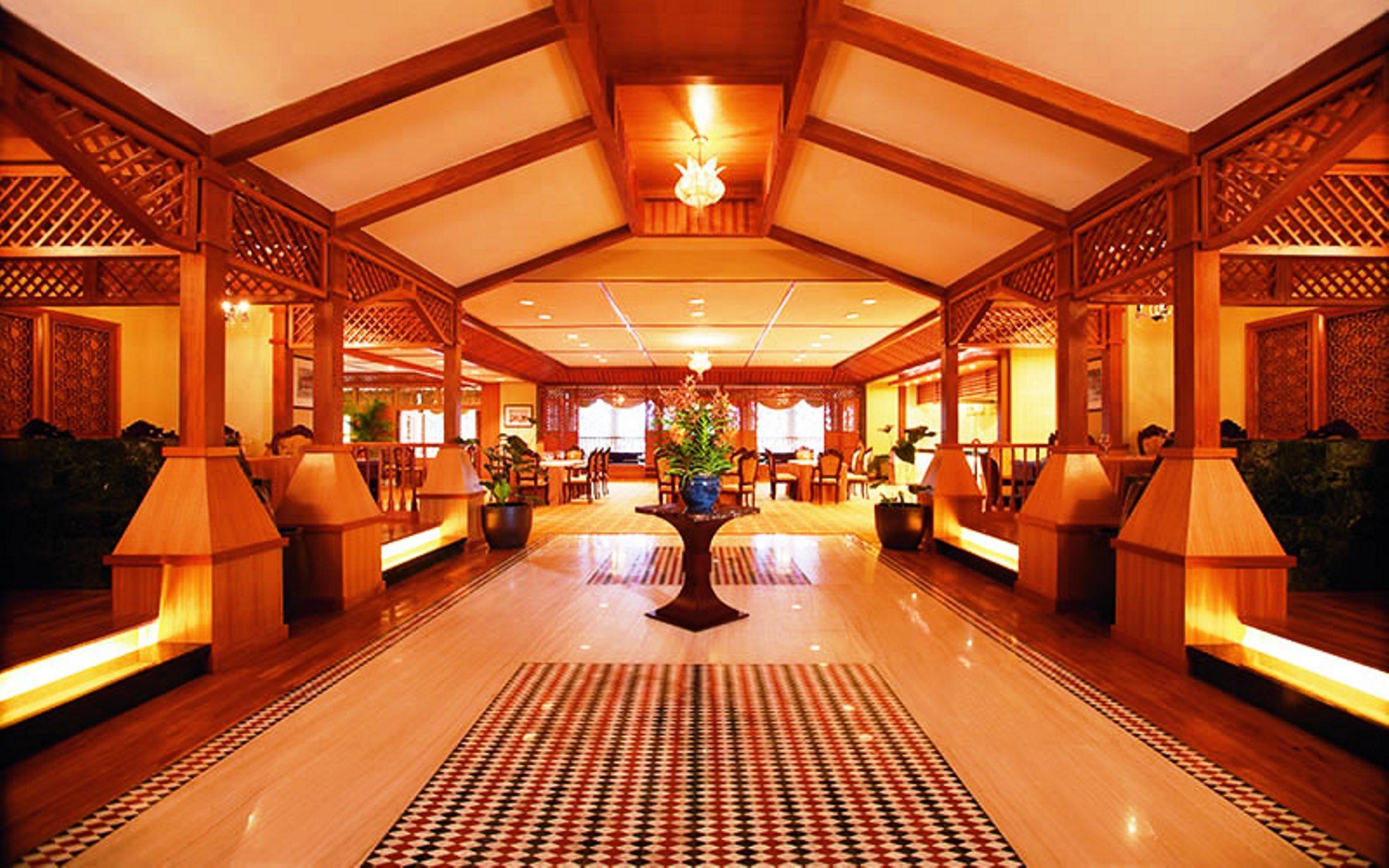 Royale Chulan Kuala Lumpur Hotell Eksteriør bilde The lobby of the hotel
