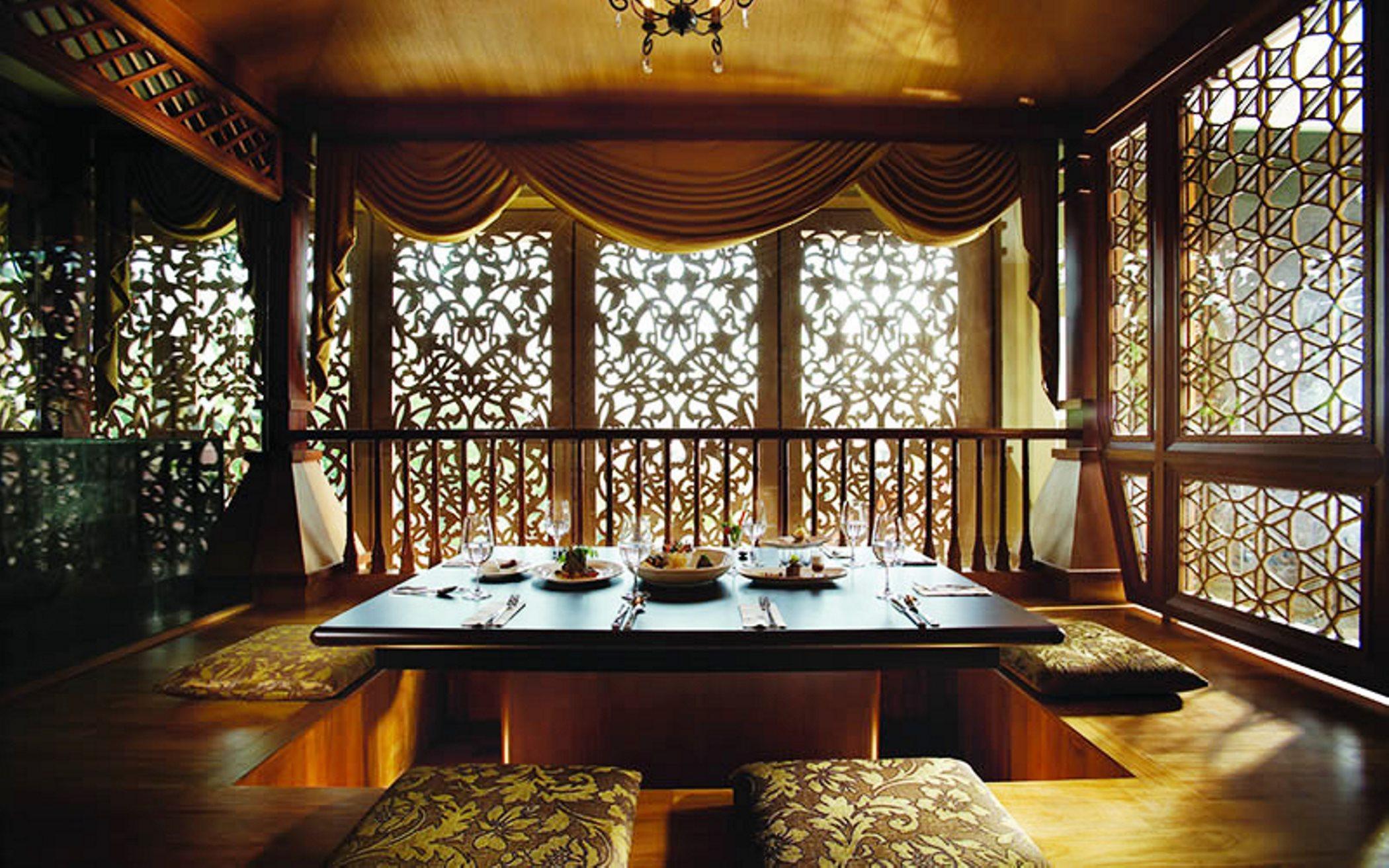 Royale Chulan Kuala Lumpur Hotell Eksteriør bilde A restaurant in the Emirates Palace