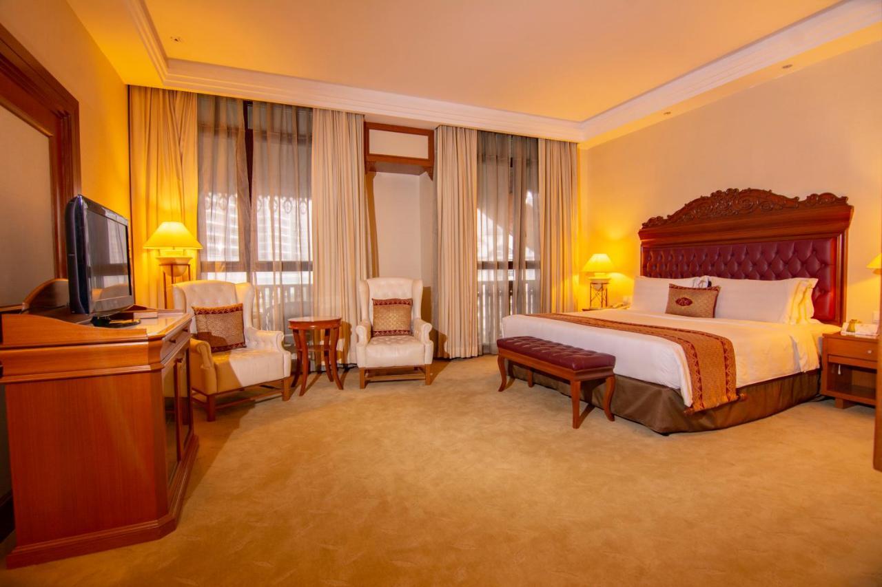 Royale Chulan Kuala Lumpur Hotell Eksteriør bilde Deluxe Room